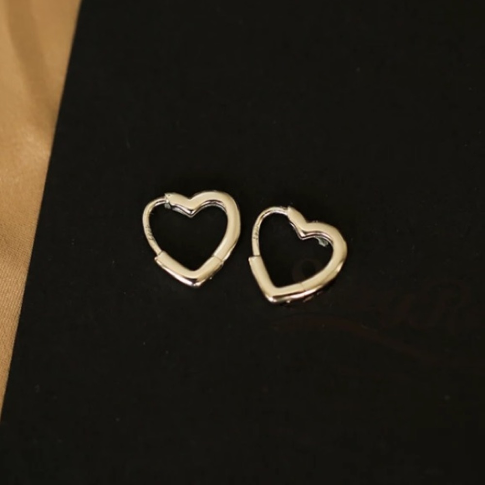 🤍Insta earrings cute heart earrings sterling silver earrings - Picture 6 of 6